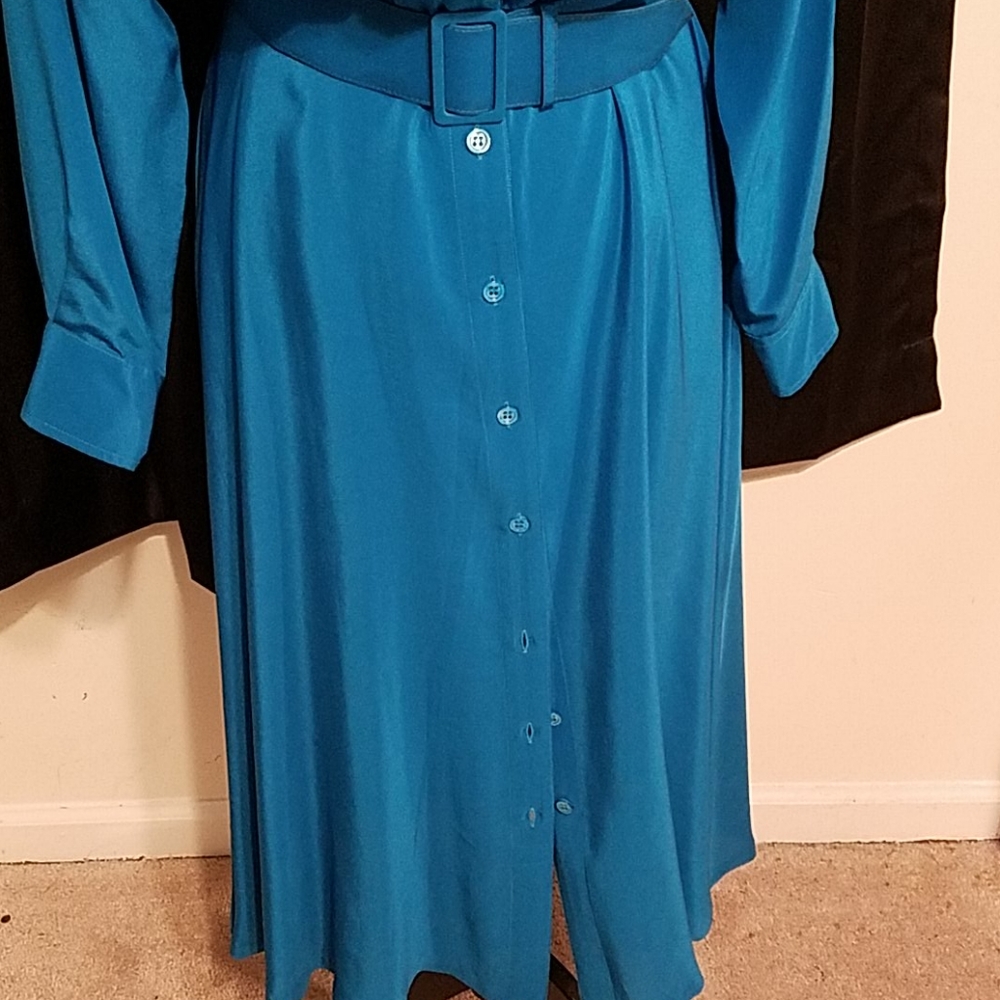 Dress by SILK  STUDIO - Picture 4 of 5